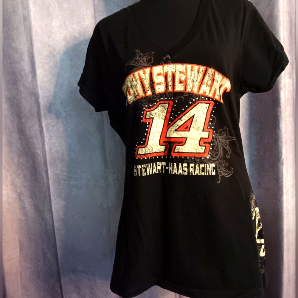 Chase Authentics Tony Stewart NASCAR Stewart-Haas Racing Black V-Neck Shirt XL